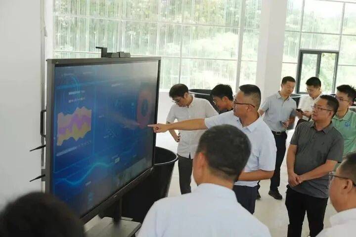 ——中山大学海洋科学学院创新守护“蓝色粮仓”｜新华智见pg电子娱乐平台把实验室搬到“塘头”让成果“游”上餐桌(图9)